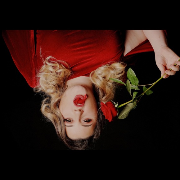 Meet Jennifer 🤩🧵💖 - Picture 5 of 7